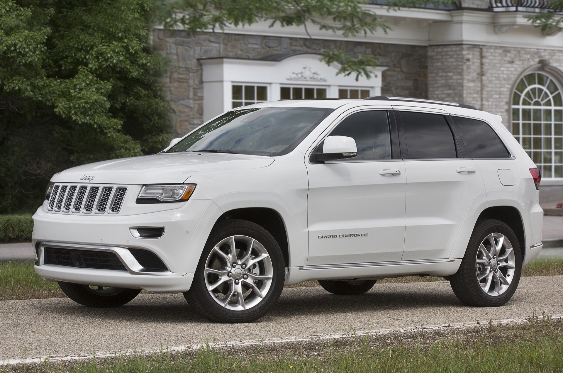 2016 Bright White Grand Cherokee